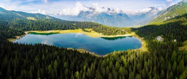 Valmalenco (BT) - göl Pal ve sağdaki - havadan görünümü eşsesli barınak