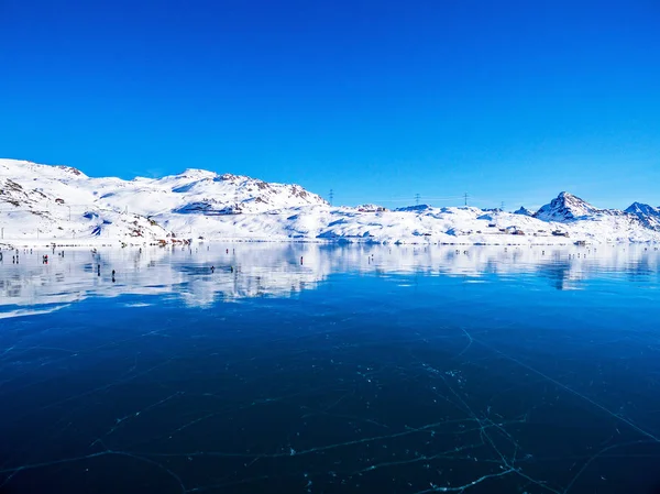 冰冻的白湖 伯尔尼纳山口 全景鸟瞰图 — 图库照片