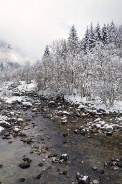 kar ile alp dere ile manzara