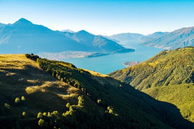 Como Gölü (It) - Colico'dan güneye doğru gölün panoramik havadan görünümü