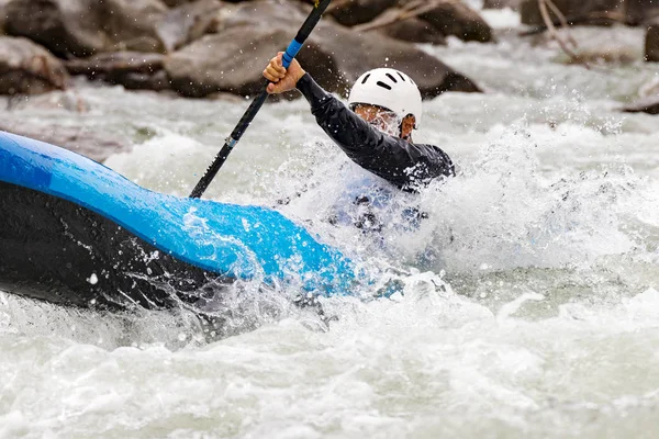 Descenso Canoa Través Los Rápidos — Foto de Stock