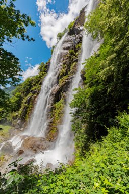 Borgonuovo Acqua Fraggia şelaleler - Valchiavenna (Bu)