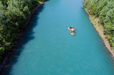 Rafting ile nehir iniş - havadan görünümü
