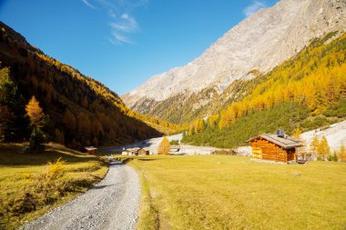 Bormio (It) - Val Zebr sonbahar görünümü