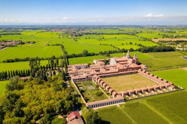 Certosa di Pavia Gra-Car (Gratiarum Carthusia - Santa Maria delle Grazie Manastırı - Xiv yüzyıl) - Havadan görünüm