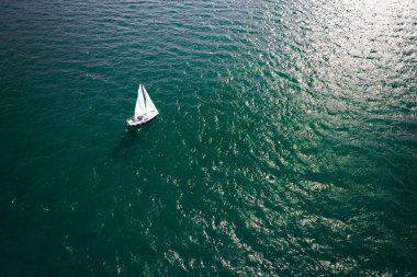 bowline yelkenli - havadan görünümü