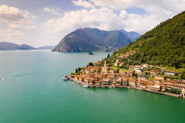 Iseo Gölü (It) - Peschiera Maraglio - havadan görünümü