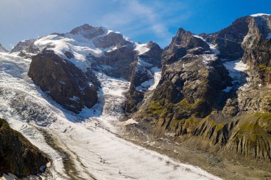 İsviçre - Engadine - Morteratsch Glacier - havadan görünüm (Eylül 2019)