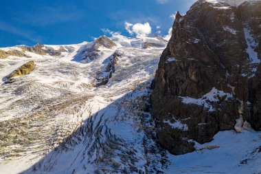 İsviçre - Engadine - Morteratsch Glacier - havadan görünüm (Eylül 2019)