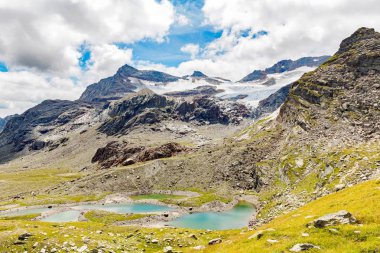 Valmalenco - Valtellina (It) - Campagneda Geçidi 'nden Pizzo Scalino buzulunun manzarası