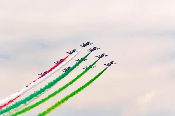 Varenna Como Lake Вересня 2019 Акробатичні Повітряні Характеристики Frecce Tricolori — стокове фото