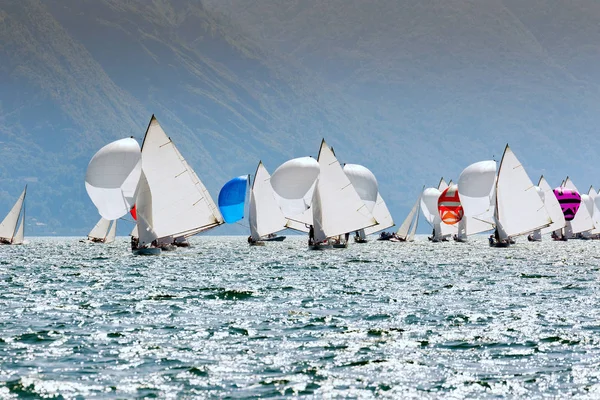 Comer See Italien Segelboote Einem Sommertag — Stockfoto