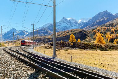 Kızıl Tren - İsviçre - Bernina Geçidi 'ne Yüksel