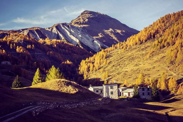 Mountain Huts Bernina Pass — ストック写真