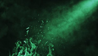 Kuru buz duman bulutları kat doku sis. İzole siyah arka plan üzerinde mükemmel yeşil parçacıklar spotight sis etkisi 