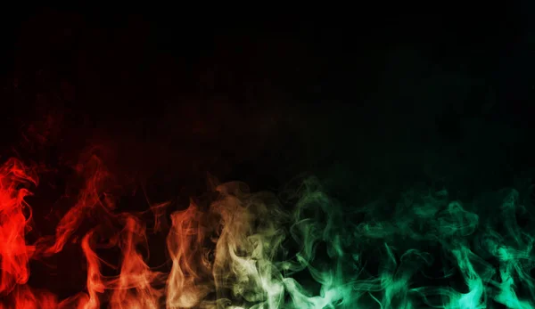 Αφηρημένη Κόκκινο Πράσινο Καπνό Ατμό Κινείται Πάνω Μαύρο Φόντο Έννοια — Φωτογραφία Αρχείου