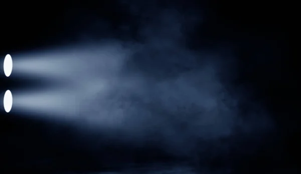 Mistige Projector Blue Spot Met Rook Mist Effect Geïsoleerd Zwarte — Stockfoto