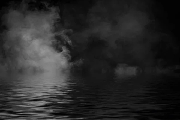 Smoke with reflection in water. Mistery fog texture overlays background, — Stock Photo, Image