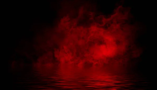 Red smoke with reflection in water. Mistery fog texture overlays background — Stock Photo, Image