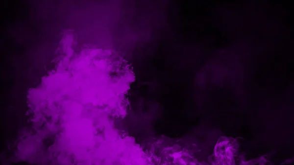 抽象紫色烟雾雾在黑色背景上。设计元素. — 图库照片