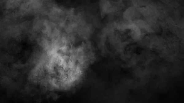 Vapor de humo desenfocado sobre fondo negro aislado. Textura brumosa — Foto de Stock