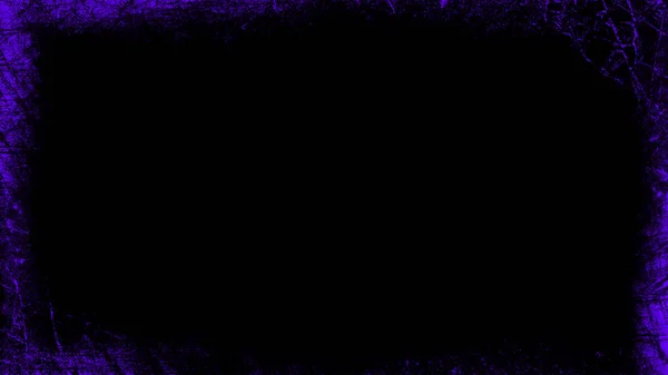 Винтажные фиолетовые поцарапанные окантовки на изолированном черном фоне для копировального пространства. Элемент дизайна . — стоковое фото