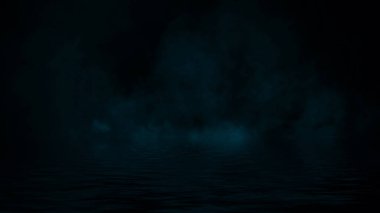 Su yansıması ile alt ışık boyunca kuru buz duman sis bulutları Mavi haddeleme. Tasarım dokusu