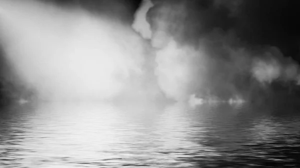 Reflektor kouře s odrazem ve vodě. Tajemství mlhy textury pozadí. — Stock fotografie