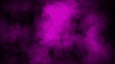 Siyah bir arka plan üzerinde soyut mor duman sis sis. Doku.