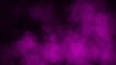 Siyah bir arka plan üzerinde soyut mor duman sis sis. Doku.