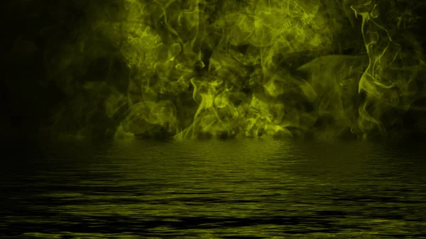 Kouř s odrazem ve vodě. Jmery žlutá textura na pozadí překrytí prvek design. — Stock fotografie