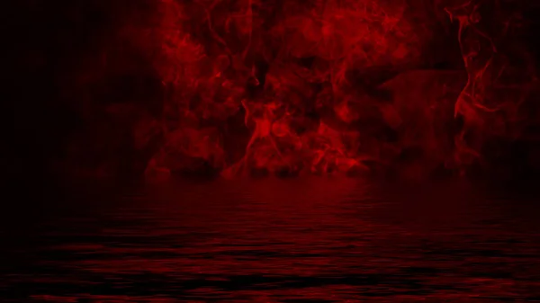 Gizemli kıyı sis. Sahilde kırmızı duman var. Suya yansıma. Tasarım elemanı — Stok fotoğraf