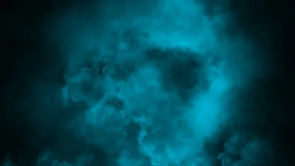 Fumo blu colorato sul pavimento. Sfondo nero isolato. Sovrapposizione di texture effetto nebbia nebbiosa per testo o spazio — Foto Stock