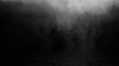Soyut arka planda mistik yangın dumanı. Sahilde yansıması olan paranormal kimya sisi. Tasarım ögesi.