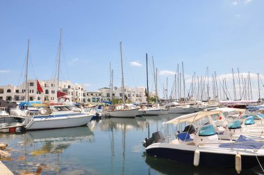 Kuzey Afrika, popüler turistik destinasyon birkaç Yatlar güneşli bir gün.