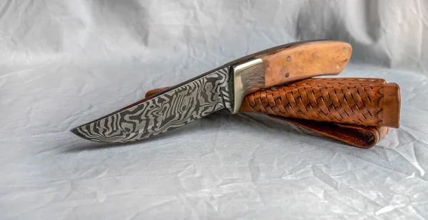 Hand Made Damascus Fixed Blade Knife Features Unique Zebra Pattern — Stock Photo, Image