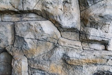 desen, taş duvar çeşitli şekillerde taş bloklardan oluşuyor.