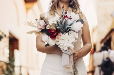 Gelin ve damat çiçekleri