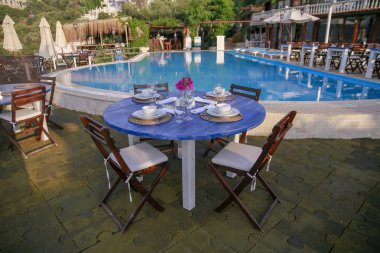 bilardo masası manzaralı.