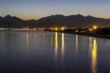 Antalya gece manzarası ve Akdeniz