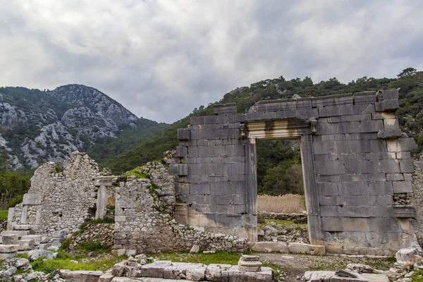 Olympos città antica, rovine di vista, mura e sarcofagi — Foto Stock