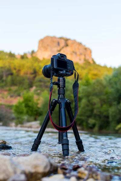 Камера Стоїть Річці — стокове фото