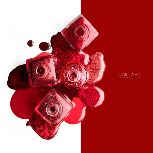 Concept cosmétique nail art rouge et métallique — Photo