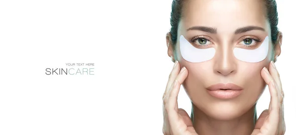 Косметична Маска Догляду Очима Красива Жінка Здоровою Свіжою Шкірою Використовує — стокове фото