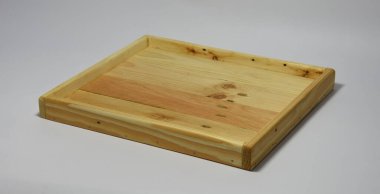 El yapımı ahşap servis tabakları.