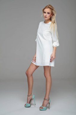 güzel sarışın kadın modeli 