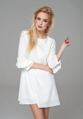 güzel sarışın kadın modeli 