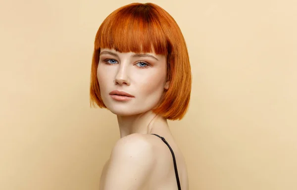 Beauty Porträtt Kvinnlig Modell Med Naturlig Hudtextur — Stockfoto