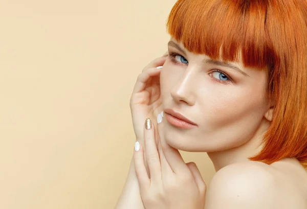 Retrato Belleza Modelo Femenino Con Textura Natural Piel — Foto de Stock