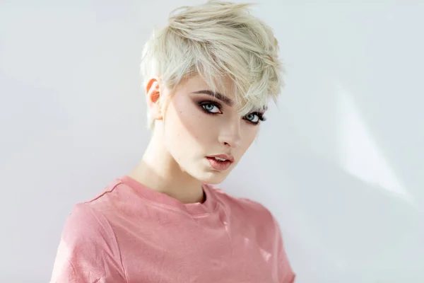 Beauty Portrait Fashion Blond Model Messy Short Hair — Stock Photo, Image